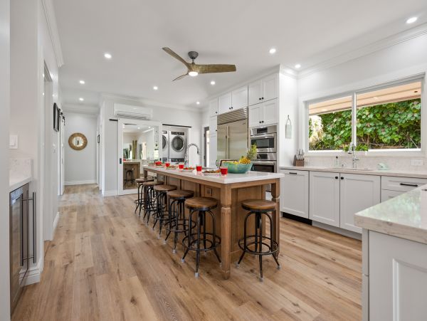 Kailua Beachfront Vacation Rental - Luxury Hawaii Home with Cottage