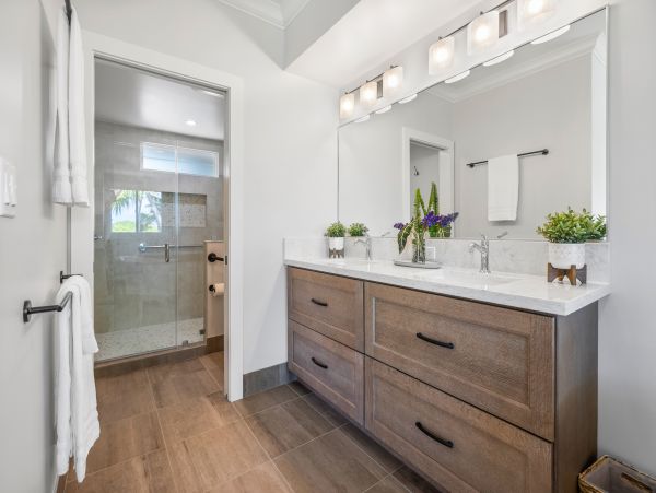 Kailua Beachfront Vacation Rental - Luxury Hawaii Home with Cottage