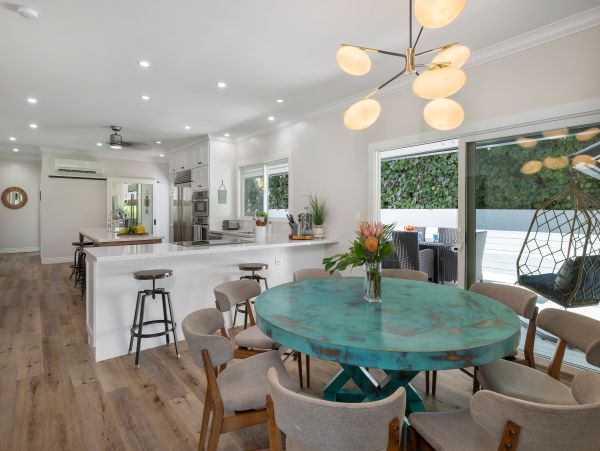 Kailua Beachfront Vacation Rental - Luxury Hawaii Home with Cottage
