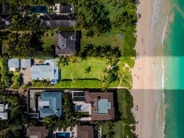 Kailua Beachfront Vacation Rental - Luxury Hawaii Home with Cottage