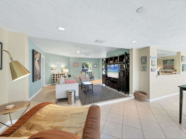 Refined Coastal Luxury on Longboat Key