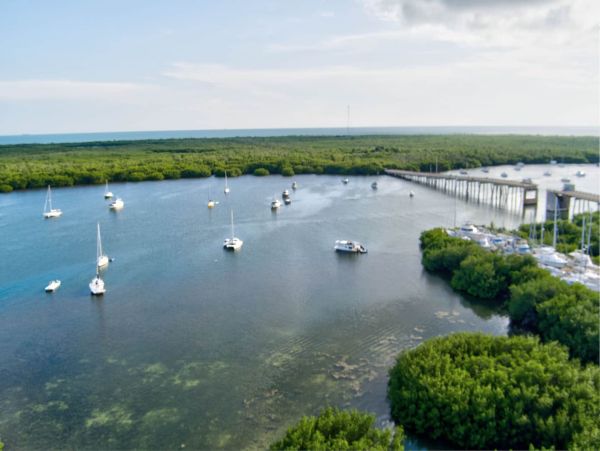 Luxurious Waterfront Retreat in Marathon, FL - 3-Bedroom Home with Private Pool