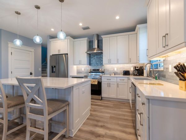 Experience Luxury in Anna Maria Island - 4 Bedroom Coastal Retreat