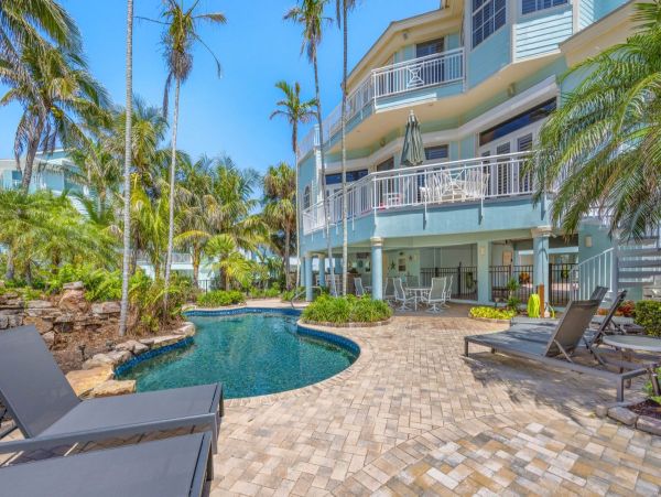 Luxury Captiva Island Estate with Private Beach Access