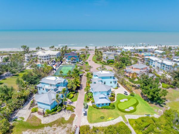Luxury Captiva Island Estate with Private Beach Access