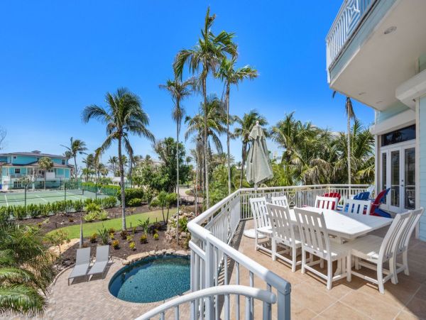 Luxury Captiva Island Estate with Private Beach Access