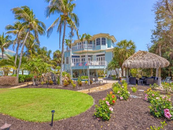 Luxury Captiva Island Estate with Private Beach Access