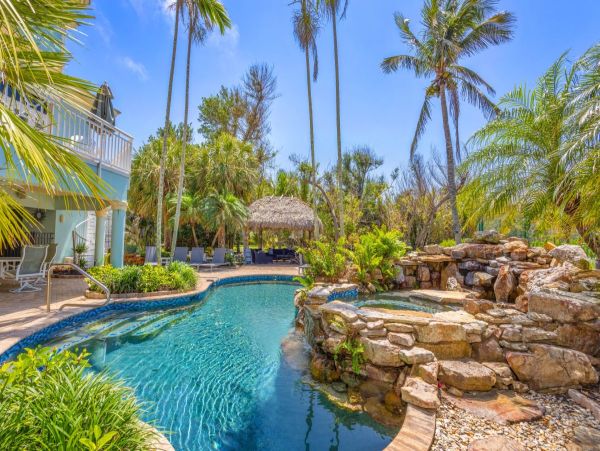 Luxury Captiva Island Estate with Private Beach Access