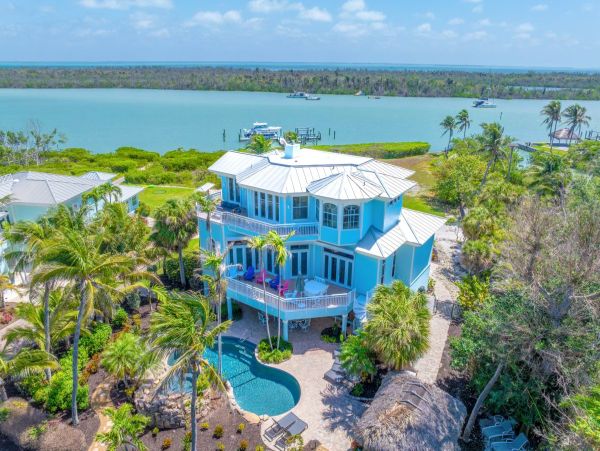 Luxury Captiva Island Estate with Private Beach Access