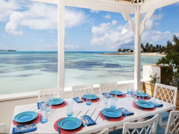 Understated Elegance High End Comfort Beachfront Estate
