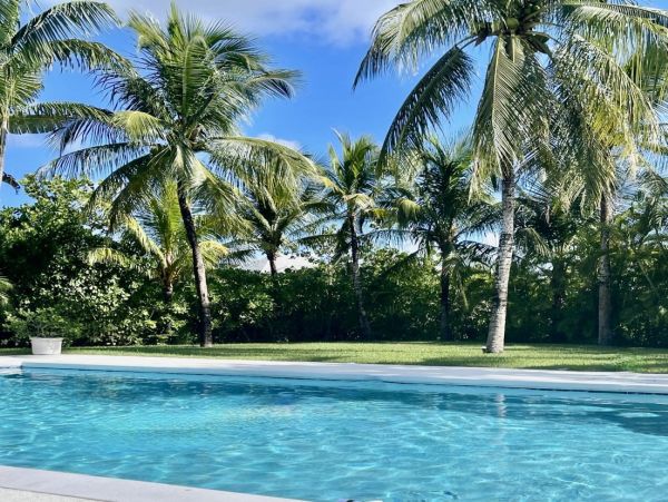 Bahamas Luxury Retreat Main House Plus Separate Pool House
