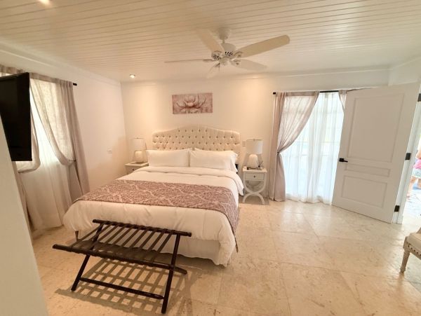 Bahamas Luxury Retreat Main House Plus Separate Pool House