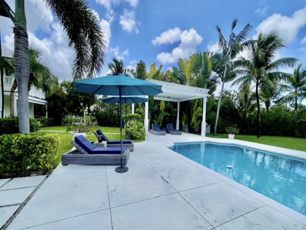 Bahamas Luxury Retreat Main House Plus Separate Pool House