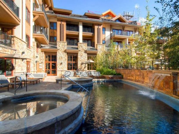 Three Bedrooms Three Bathroom Condo in the Heart of Vail Village