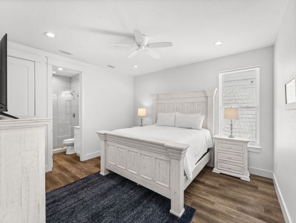 Luxurious Coastal Retreat in Miramar - Family Friendly Vacation Home