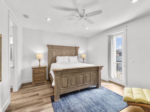 Luxurious Coastal Retreat in Miramar - Family Friendly Vacation Home