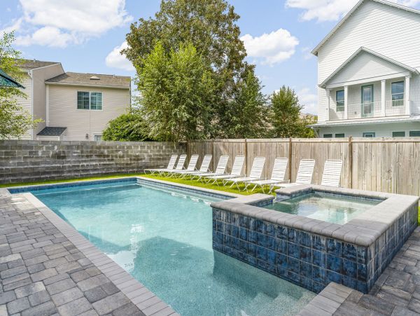 Luxurious Coastal Retreat in Miramar - Family Friendly Vacation Home