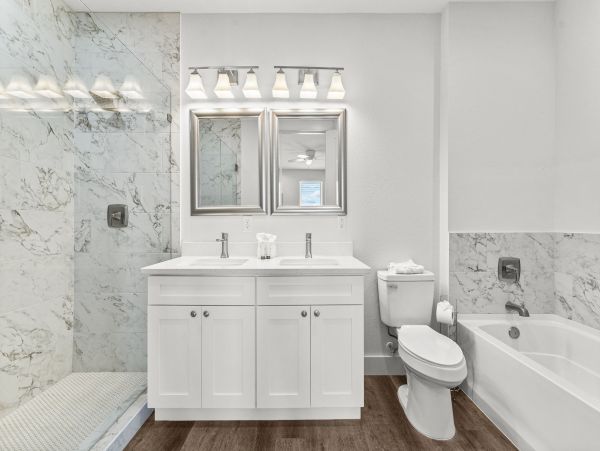 Luxurious Coastal Retreat in Miramar - Family Friendly Vacation Home