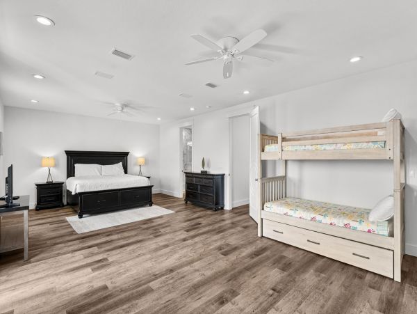Luxurious Coastal Retreat in Miramar - Family Friendly Vacation Home