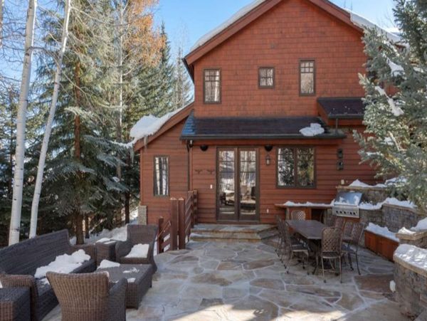 Luxurious 6_Bedroom Snowmass Retreat with Ski-in/Ski-out Access