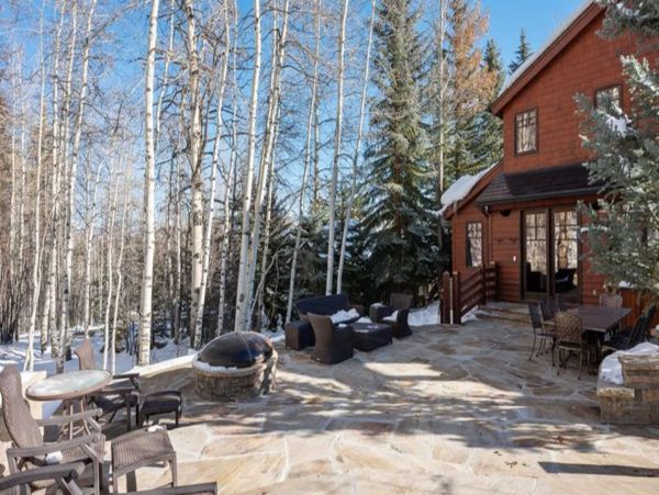 Luxurious 6_Bedroom Snowmass Retreat with Ski-in/Ski-out Access