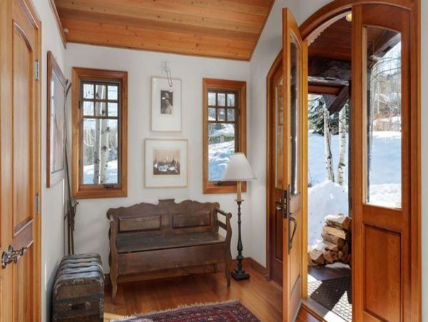 Luxurious 6_Bedroom Snowmass Retreat with Ski-in/Ski-out Access