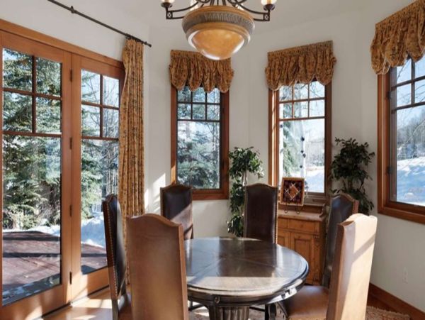 Luxurious 6_Bedroom Snowmass Retreat with Ski-in/Ski-out Access