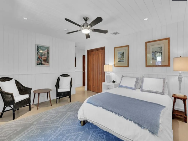 Luxury Coastal Retreat in Naples - Your Perfect Getaway