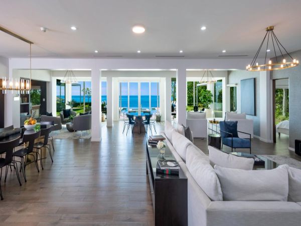 Luxurious Beachfront Estate in Bodden Town, Grand Cayman - Perfect for Large Groups