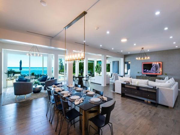 Luxurious Beachfront Estate in Bodden Town, Grand Cayman - Perfect for Large Groups