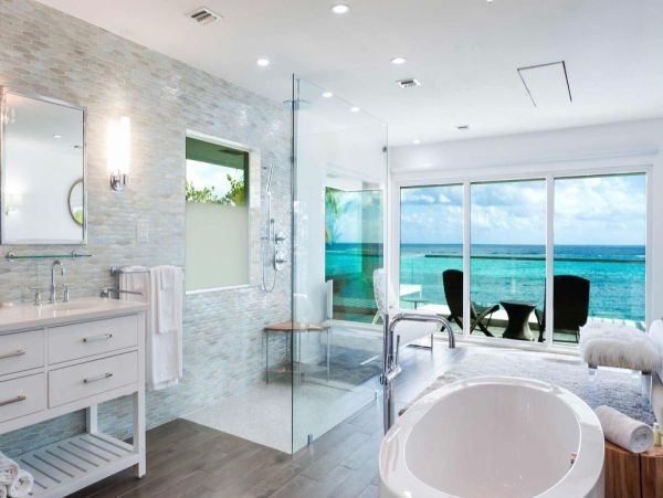 Luxurious Beachfront Estate in Bodden Town, Grand Cayman - Perfect for Large Groups
