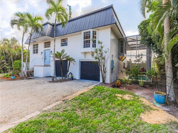 Experience Coastal Living at Our Sanibel Island Retreat