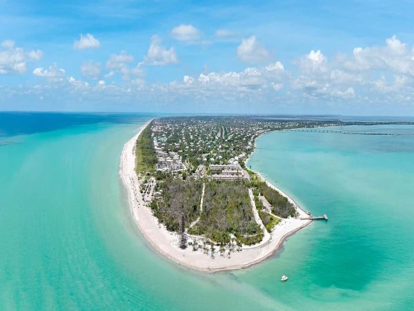Experience Coastal Living at Our Sanibel Island Retreat