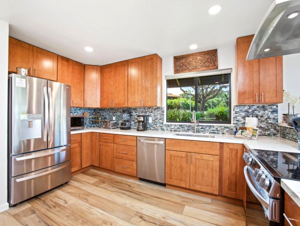 Luxurious 6-Bedroom Maui Retreat