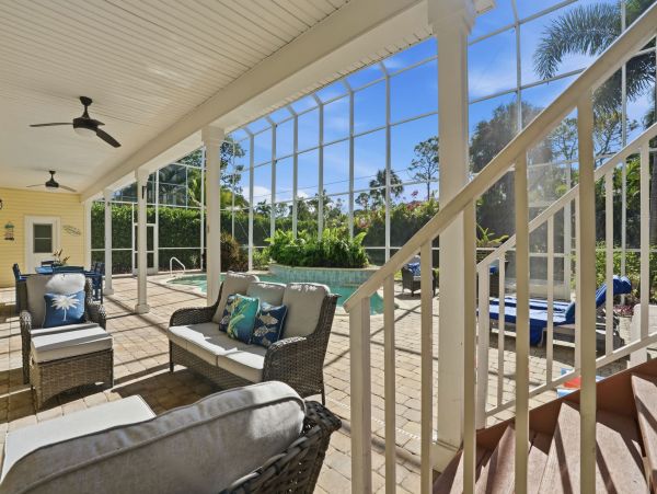 Stunning 5-Bedroom Retreat Near Bonita Beach