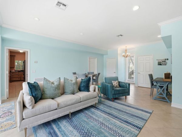 Stunning 5-Bedroom Retreat Near Bonita Beach