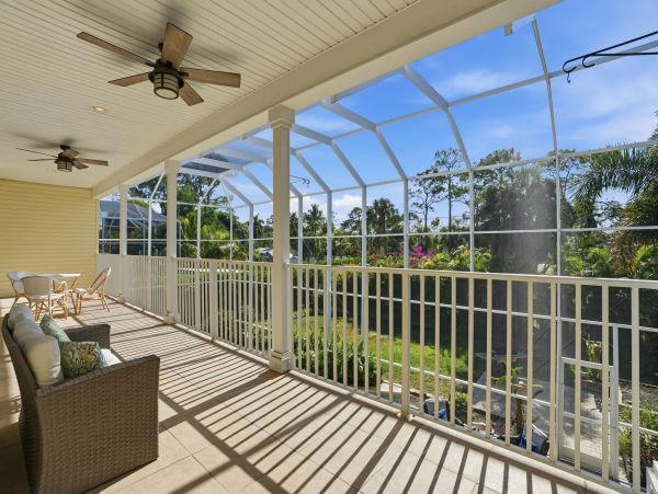 Stunning 5-Bedroom Retreat Near Bonita Beach
