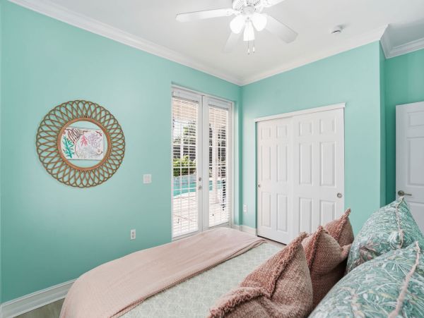 Stunning 5-Bedroom Retreat Near Bonita Beach