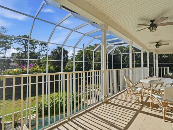 Stunning 5-Bedroom Retreat Near Bonita Beach