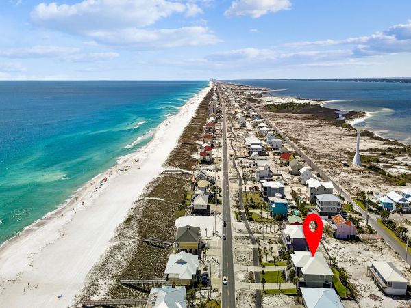 Luxurious 5-Bedroom Coastal Retreat on Navarre