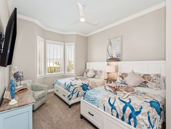 Luxurious 5-Bedroom Coastal Retreat on Navarre