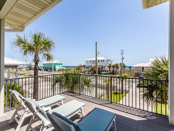 Luxurious 5-Bedroom Coastal Retreat on Navarre