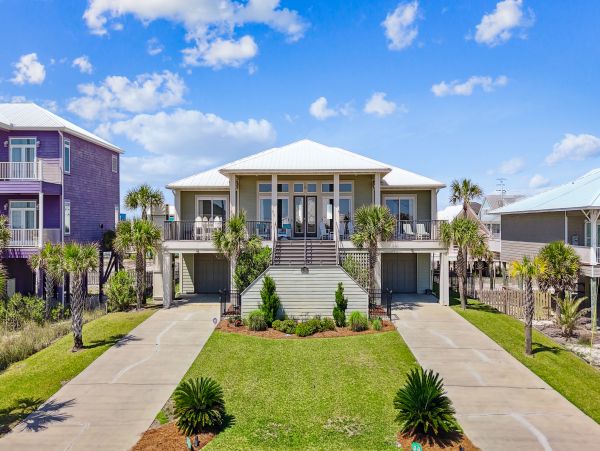Luxurious 5-Bedroom Coastal Retreat on Navarre