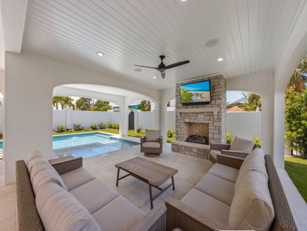 Luxury Beach Retreat on Anna Maria Island - Unforgettable Getaway - additional view, photo 5
