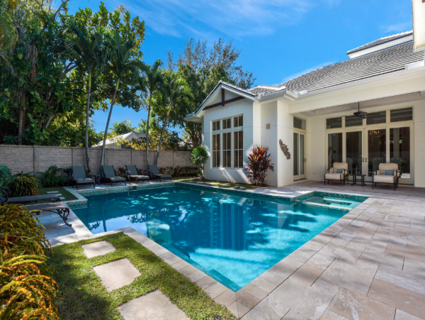 Luxury Coastal Retreat in Naples - Perfect For Your Next Vacation - additional view, photo 4