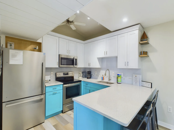 One of Anna Maria Islands Largest Rentals Almost at the Beach