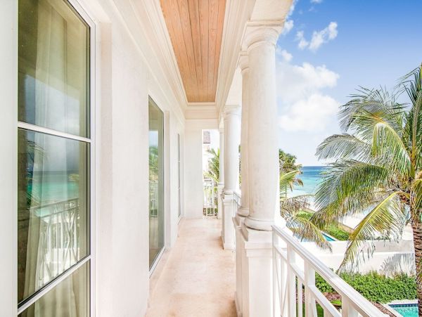 Paradise Island Seven Bedroom Beach Walk to Atlantis! Bahamas Pure Luxury