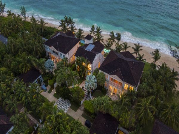 Paradise Island Seven Bedroom Beach Walk to Atlantis! Bahamas Pure Luxury