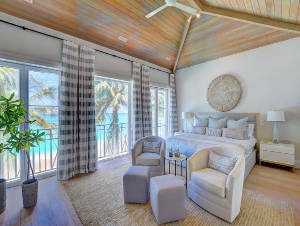 Paradise Island Seven Bedroom Beach Walk to Atlantis! Bahamas Pure Luxury