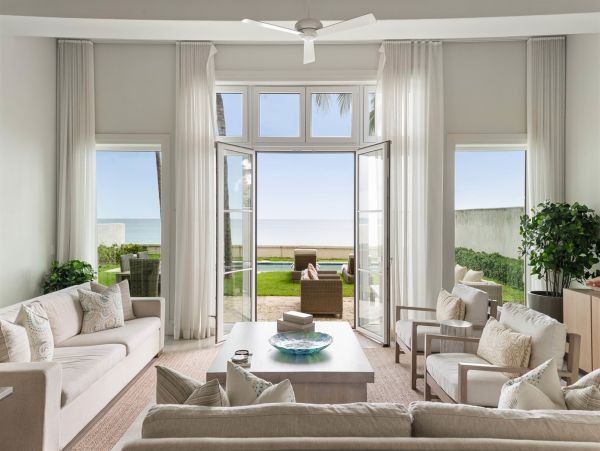 Paradise Island Seven Bedroom Beach Walk to Atlantis! Bahamas Pure Luxury